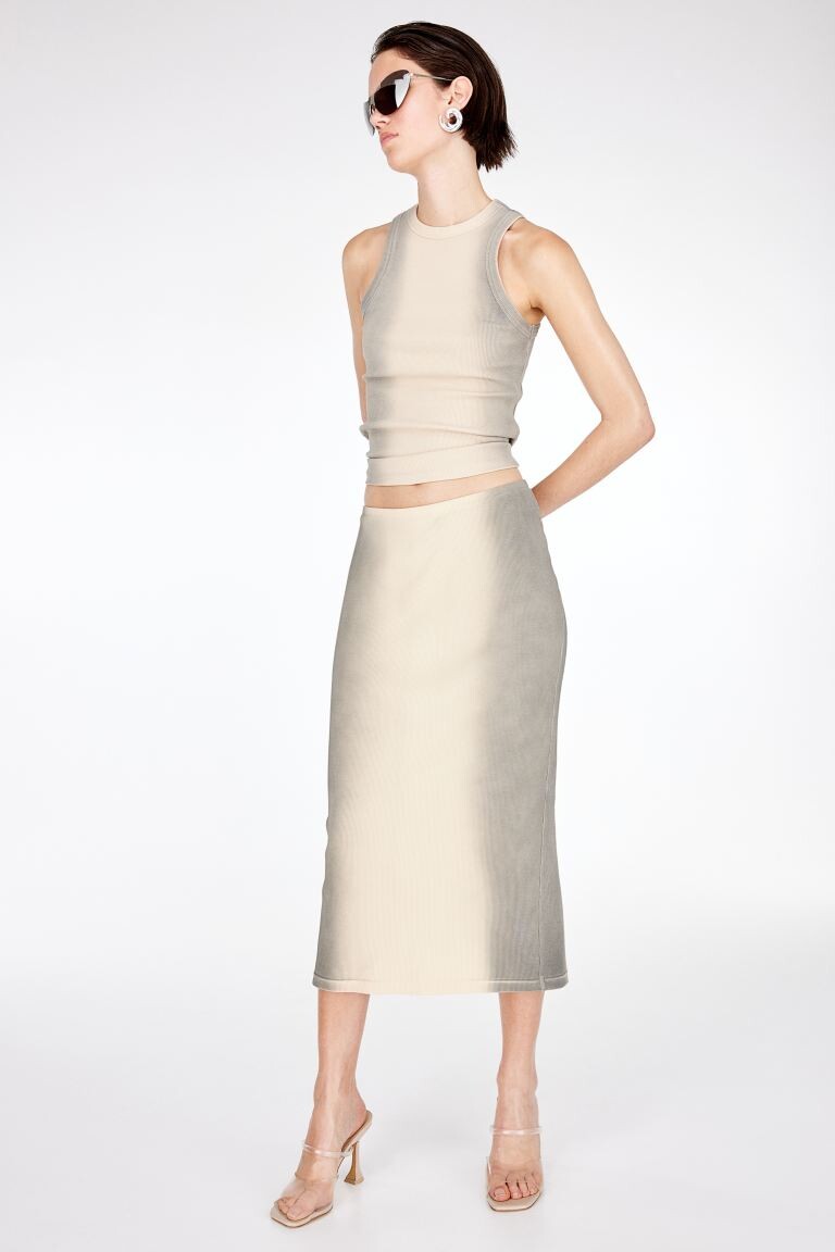 Майка в рубчик H&M, бежевый
Майка в рубчик H&M, бежевый