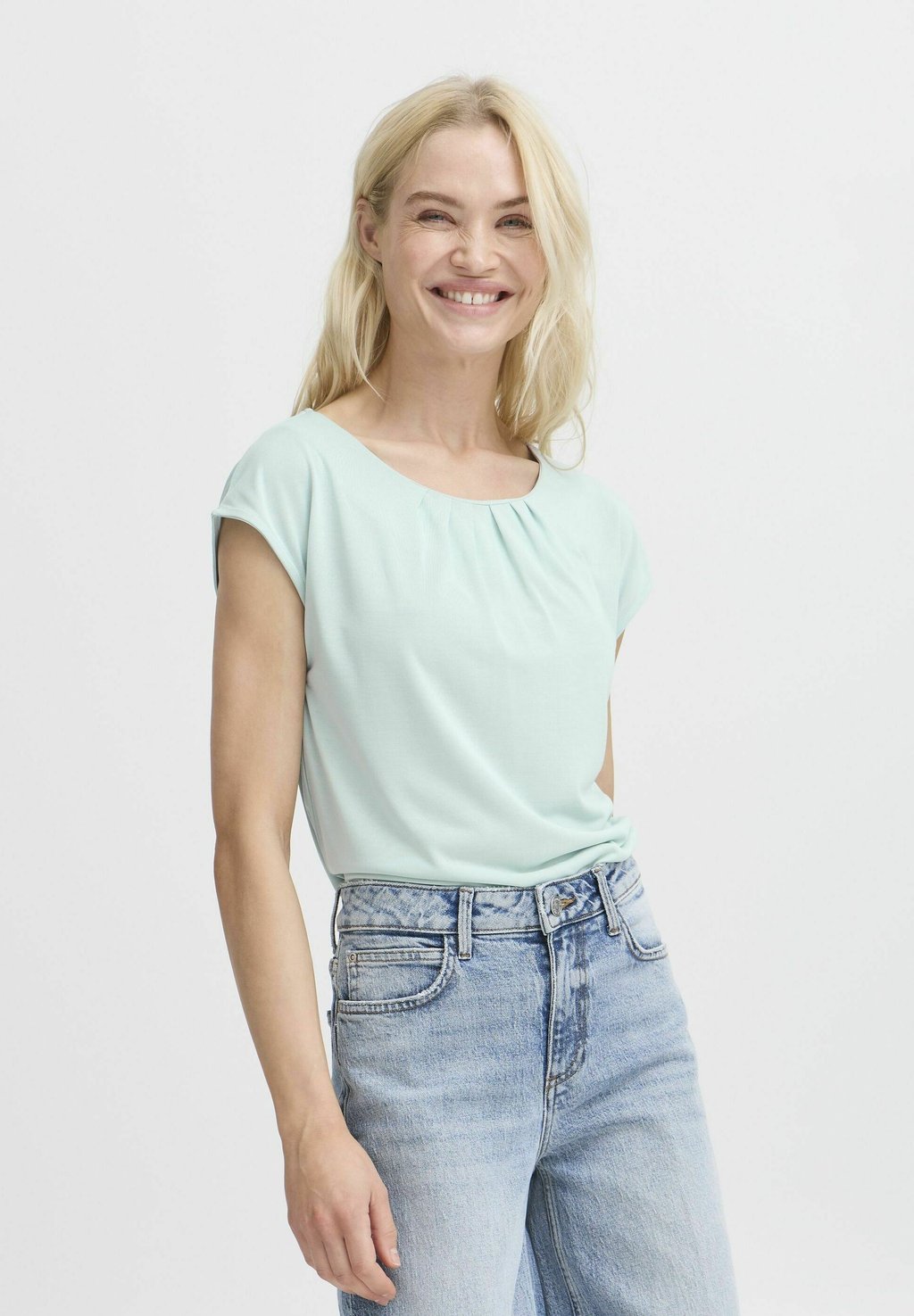 Базовая футболка PERL b.young, синий
Базовая футболка PERL b.young, синий