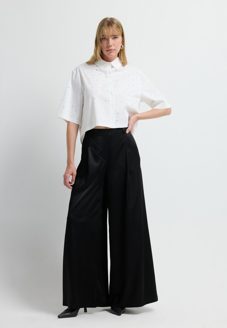 Блуза adL Button-down blouse, White
Блуза adL Button-down blouse, White