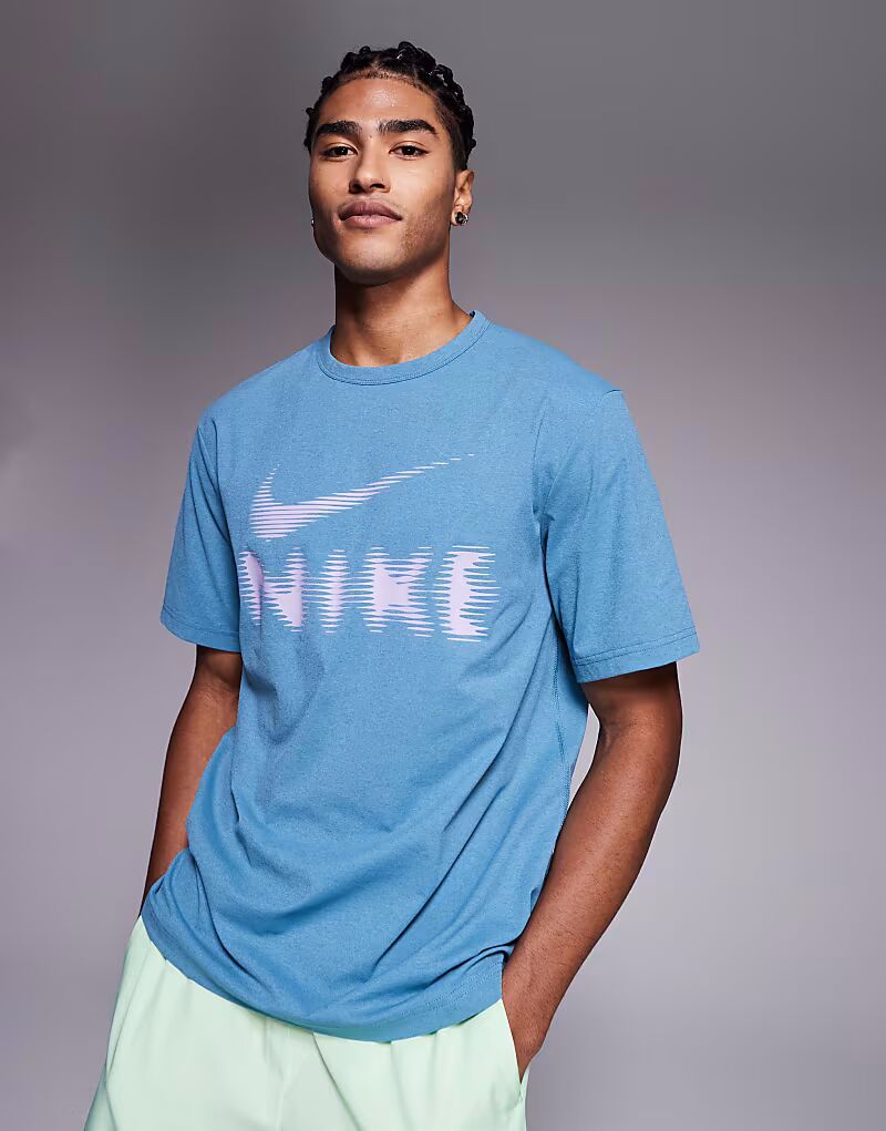 Футболка Training Hyverse Dri-FIT синего цвета Nike Training
Футболка Training Hyverse Dri-FIT синего цвета Nike Training