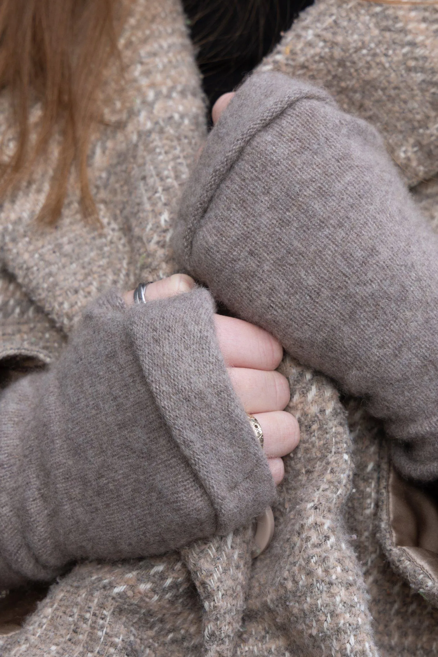 Кашемировые перчатки без пальцев Turtle Doves, коричневый 
Кашемировые перчатки без пальцев Turtle Doves, коричневый