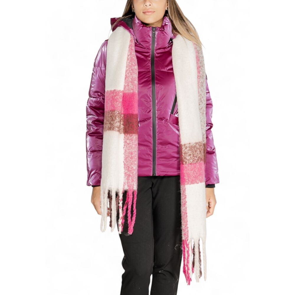 Фиолетовый шарф из переработанного полиэстера ONLY
Фиолетовый шарф из переработанного полиэстера ONLY