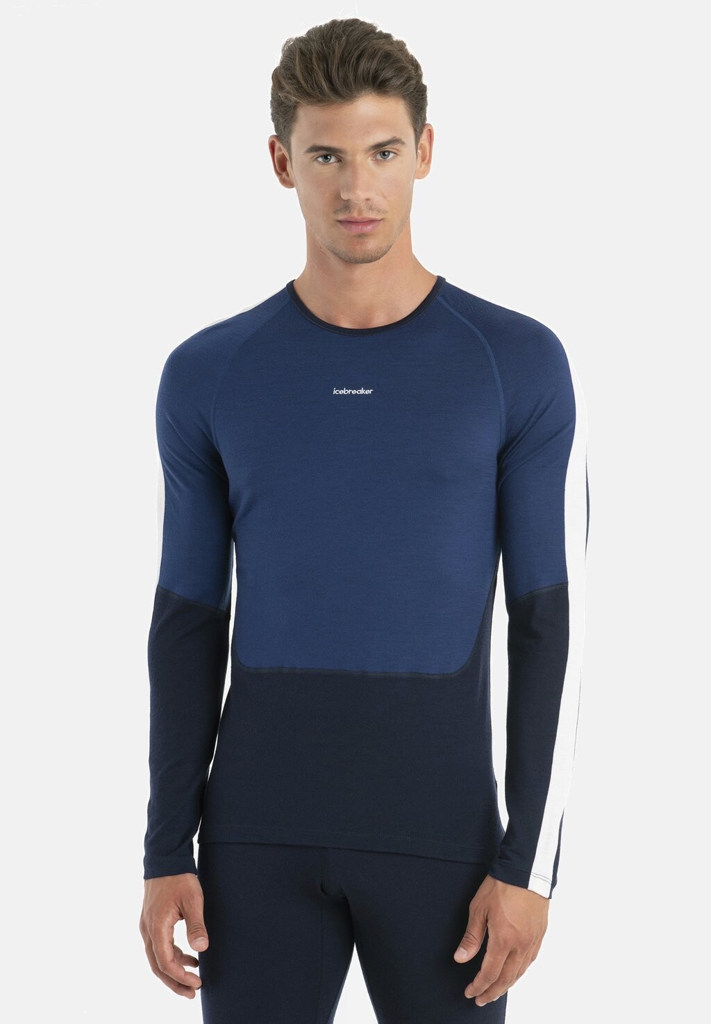 Топ с длинными рукавами MERINO 200 SONEBULA LS CREWE Icebreaker, цвет midnight navyroyal navy snow cb
Топ с длинными рукавами MERINO 200 SONEBULA LS CREWE Icebreaker, цвет midnight navyroyal navy snow cb
