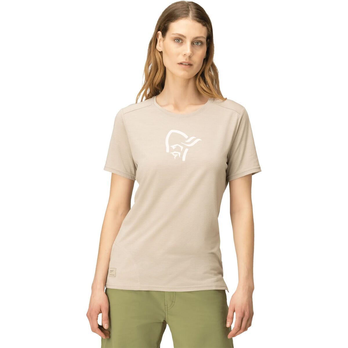 Футболка из мериносовой шерсти Femund equaliser Norrona, цвет pure cashmere
Футболка из мериносовой шерсти Femund equaliser Norrona, цвет pure cashmere