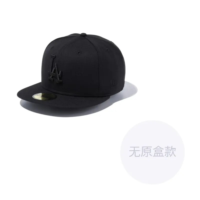 New Era Бейсболка из смесовой ткани унисекс черная, Black 
New Era Бейсболка из смесовой ткани унисекс черная, Black