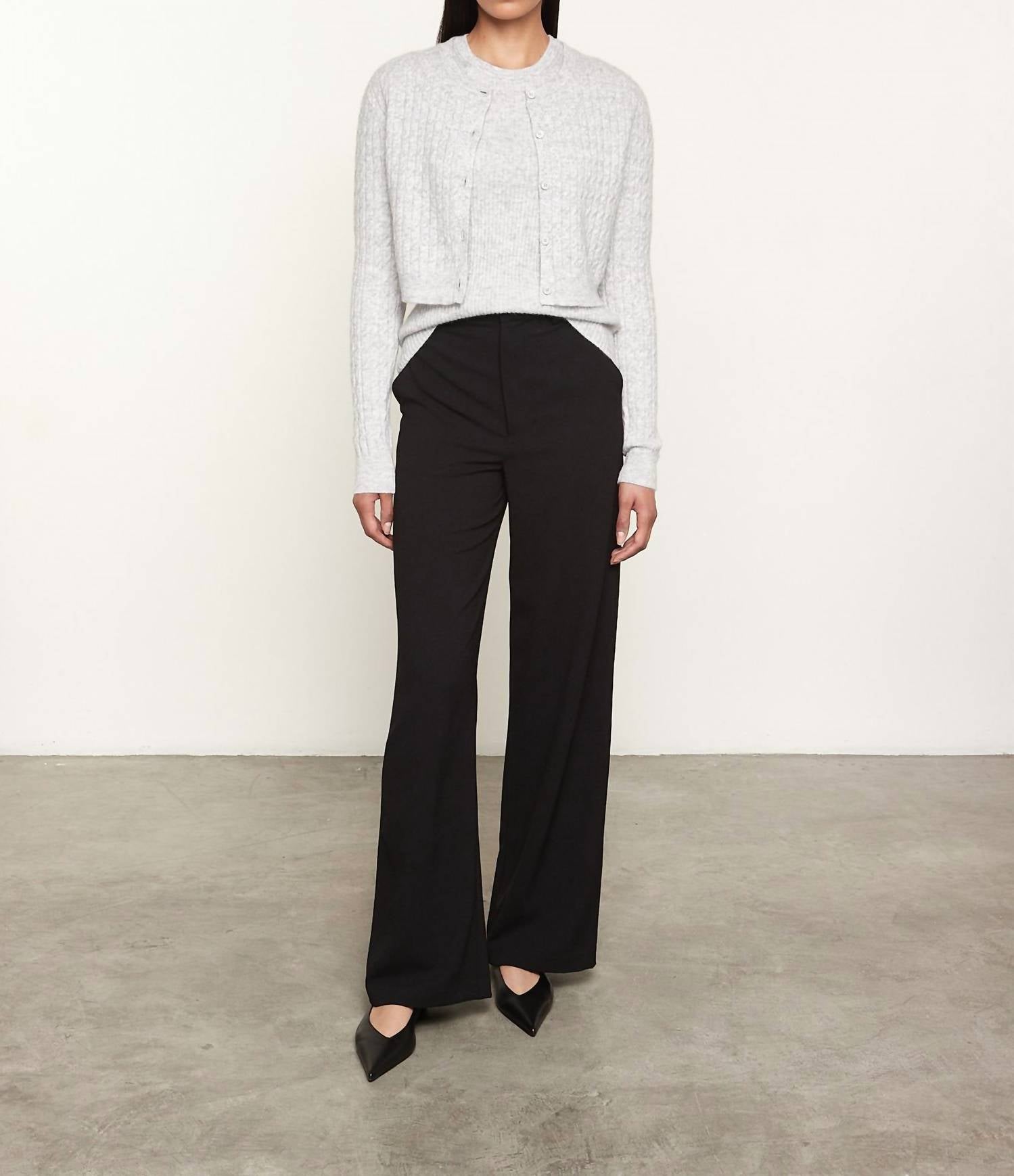 Кашемировый кардиган с ажурной вязкой в сером цвете Heather Grey Enza Costa
Кашемировый кардиган с ажурной вязкой в сером цвете Heather Grey Enza Costa