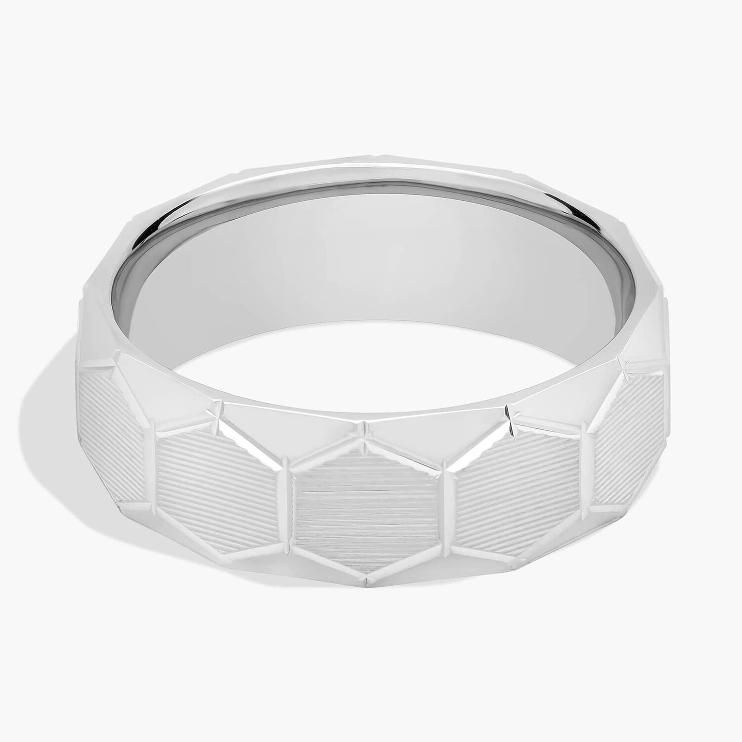 Обручальное кольцо с рельефным шестиугольником из 18-каратного белого золота (7 мм) Blue Nile
Обручальное кольцо с рельефным шестиугольником из 18-каратного белого золота (7 мм) Blue Nile