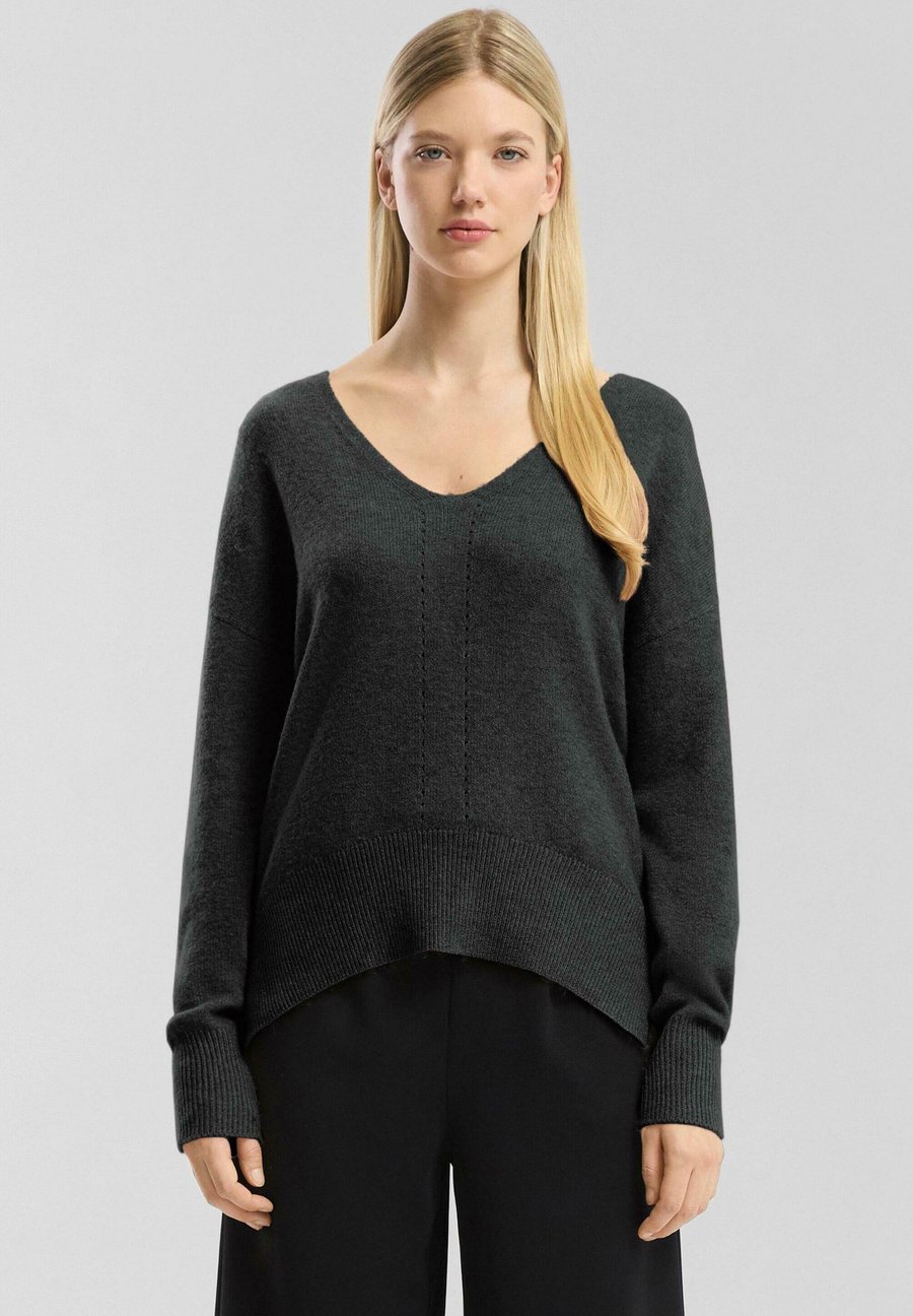 Джемпер QS Jumper, Schwarz/Black
Джемпер QS Jumper, Schwarz/Black