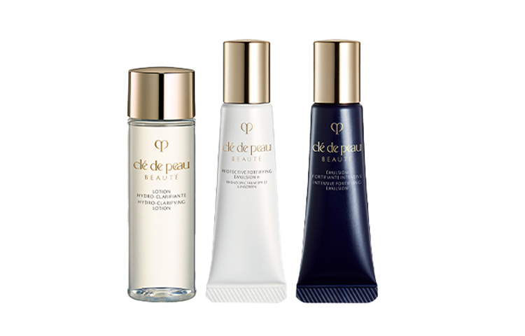 Наборы для ухода за кожей Unisex Clé De Peau Beauté
Наборы для ухода за кожей Unisex Clé De Peau Beauté