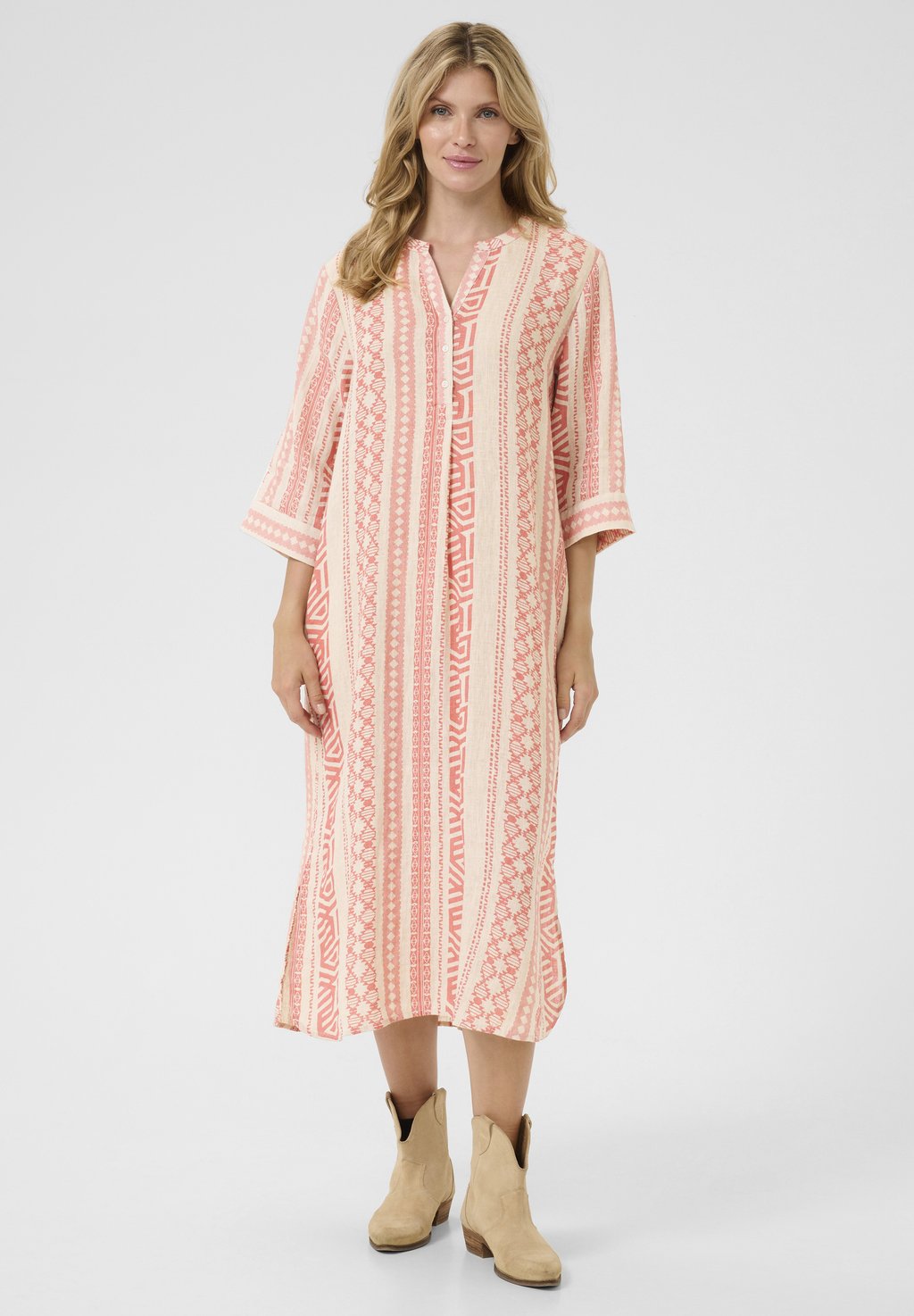 Повседневное платье CRBELLIS CAFTAN Cream, розовый 
Повседневное платье CRBELLIS CAFTAN Cream, розовый