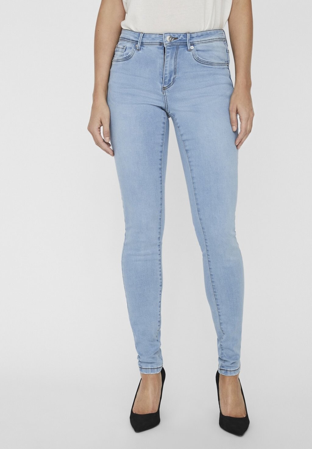 Джинсы Slim fit Vero Moda
Джинсы Slim fit Vero Moda