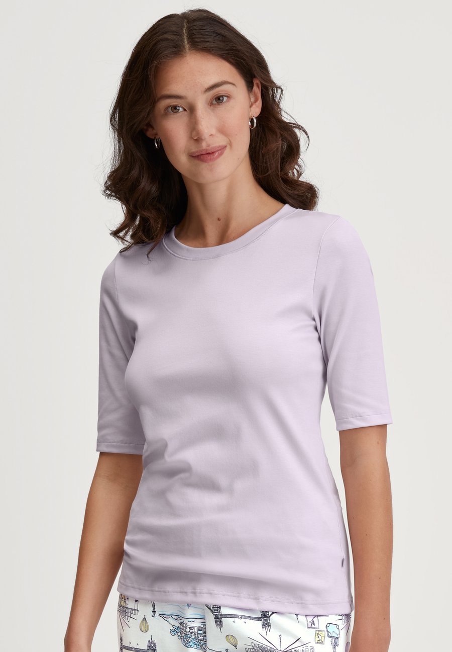 Футболка Calida AMALFI JOURNEY KURZARM, Orchid Petal/Lilac, Фиолетовый, Футболка Calida AMALFI JOURNEY KURZARM, Orchid Petal/Lilac
Футболка Calida AMALFI JOURNEY KURZARM, Orchid Petal/Lilac, Фиолетовый, Футболка Calida AMALFI JOURNEY KURZARM, Orchid Petal/Lilac