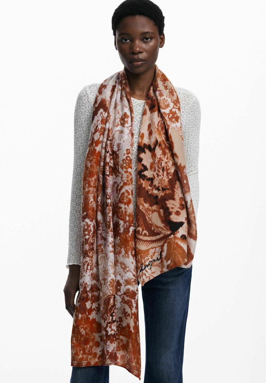 Шарф Desigual RECTANGULAR PAISLEY, Orange
Шарф Desigual RECTANGULAR PAISLEY, Orange