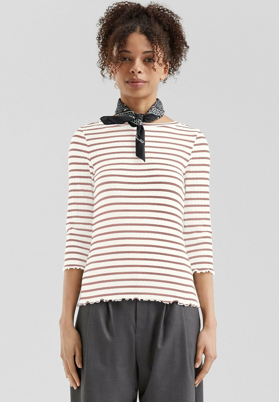 Топ QS RINGEL STRUKTUR UND 3/4-ARM, Altrosa/Pink
Топ QS RINGEL STRUKTUR UND 3/4-ARM, Altrosa/Pink