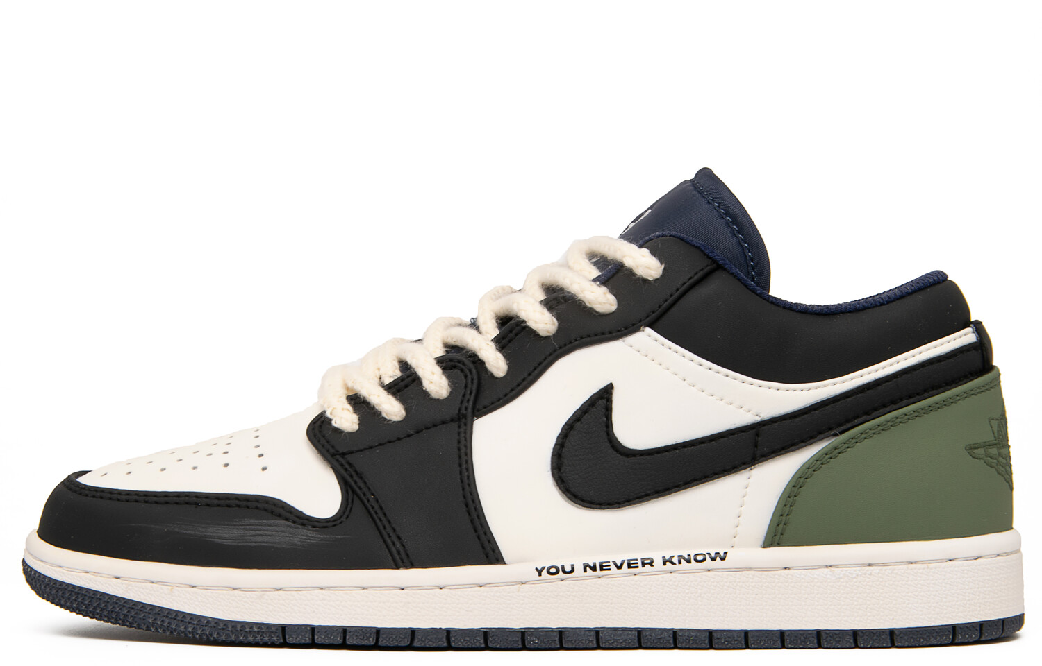 Кроссовки Air Jordan 1 Vintage Basketball Shoes Men Low-top Black/white/green, черный
Кроссовки Air Jordan 1 Vintage Basketball Shoes Men Low-top Black/white/green, черный