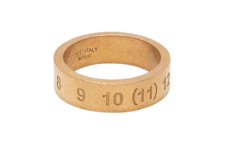 Кольцо с гравировкой номеров Maison Margiela, золото
Кольцо с гравировкой номеров Maison Margiela, золото