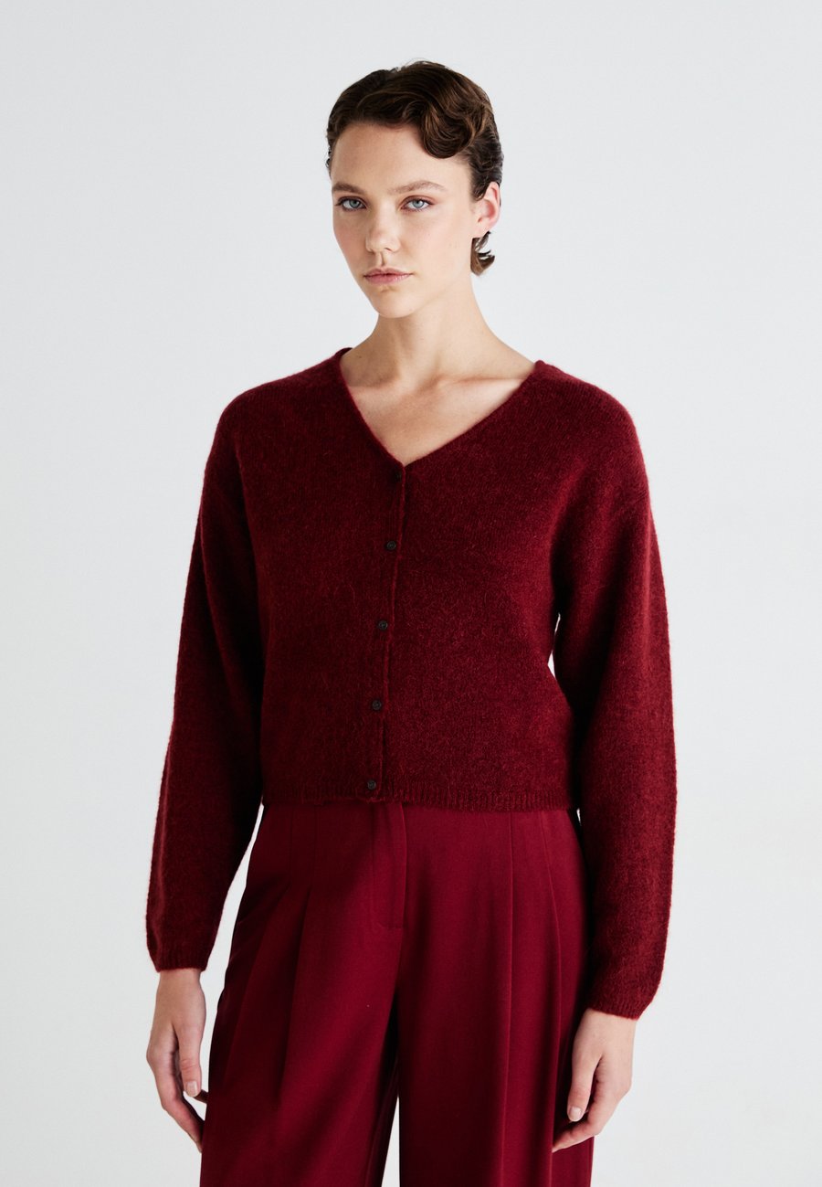 Кардиган MSCH Copenhagen MSCHMILANIA HOPE CARDIGAN, Syrah/Bordeaux
Кардиган MSCH Copenhagen MSCHMILANIA HOPE CARDIGAN, Syrah/Bordeaux