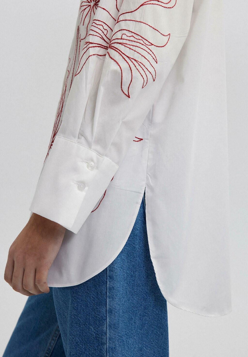 Рубашка Embroidered Touché Privé, белый
Рубашка Embroidered Touché Privé, белый