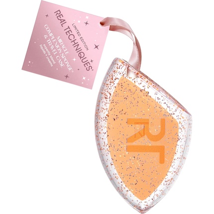 Спонж для макияжа Miracle Complexion и дорожный футляр Real Techniques
Спонж для макияжа Miracle Complexion и дорожный футляр Real Techniques