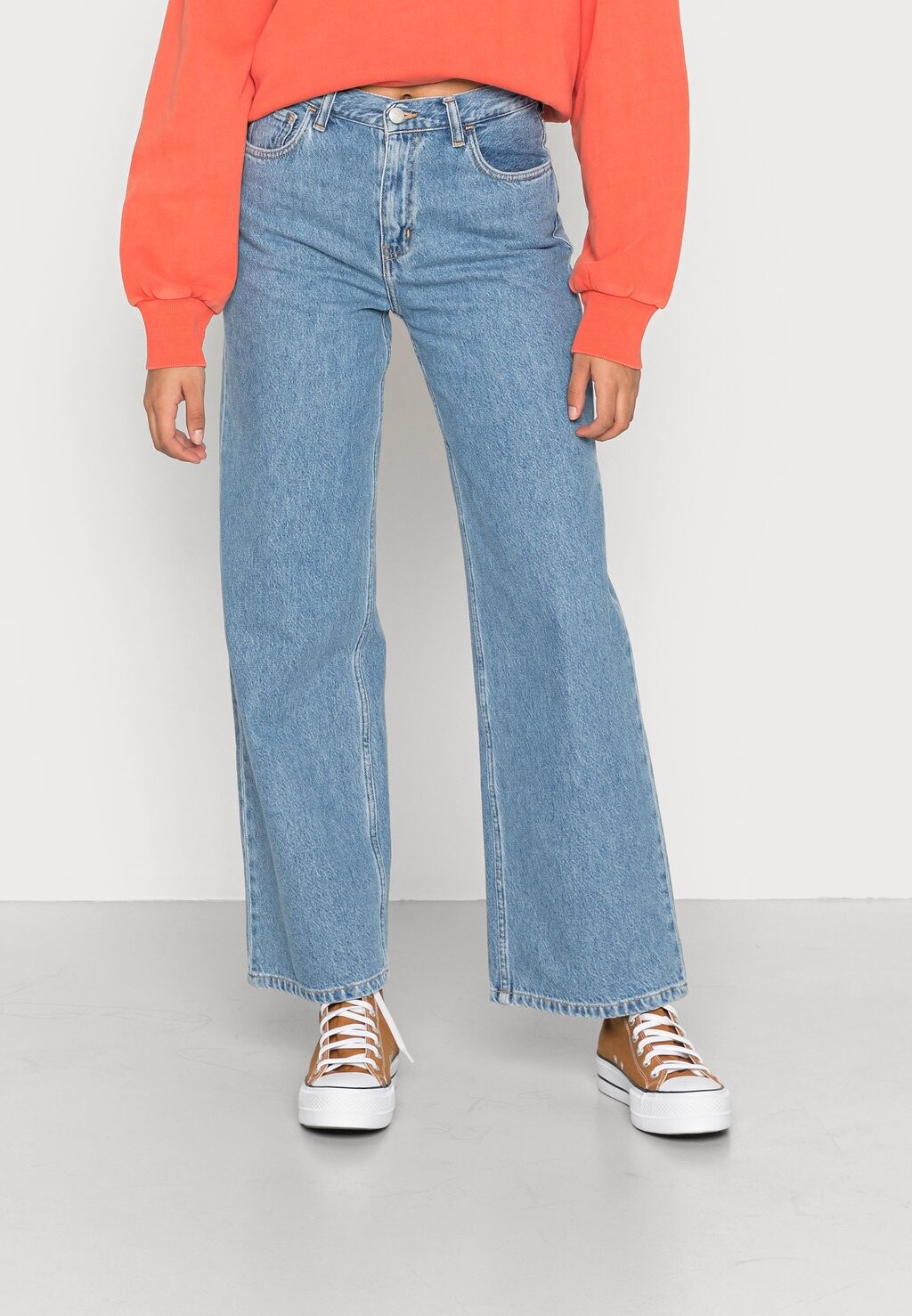 Джинсы расклешенные Carhartt WIP, синий
Джинсы расклешенные Carhartt WIP, синий