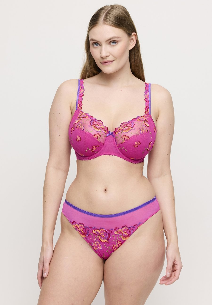 Бюстгальтер PrimaDonna DEVDAHA FULL CUP, Very Berry/Pink
Бюстгальтер PrimaDonna DEVDAHA FULL CUP, Very Berry/Pink