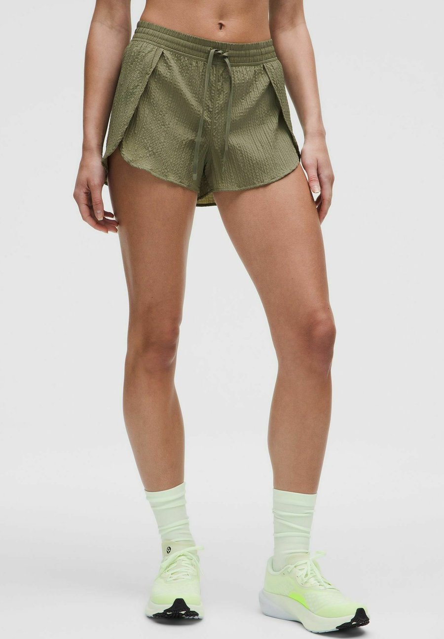 Спортивные шорты lululemon NEGATIVE SPLIT TEXTURED RUN 6CM, Bay Leaf/Green
Спортивные шорты lululemon NEGATIVE SPLIT TEXTURED RUN 6CM, Bay Leaf/Green