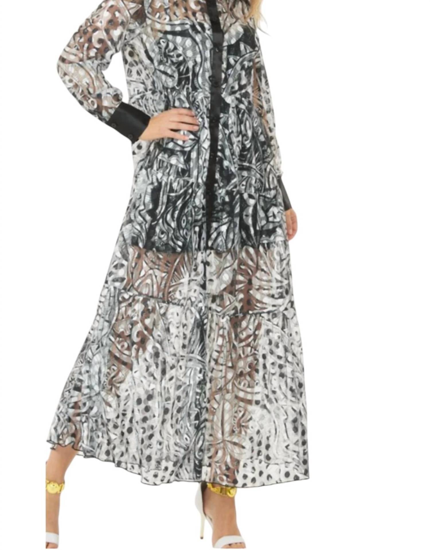 Прозрачное платье с длинными рукавами в черно-белом цвете CQ by CQ
Прозрачное платье с длинными рукавами в черно-белом цвете CQ by CQ