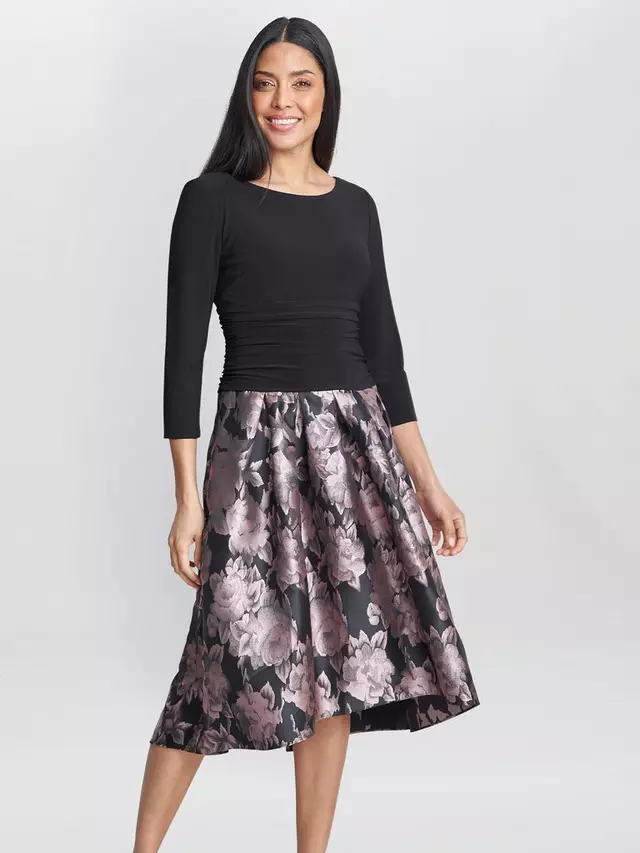 Платье Gina Bacconi Hannah Floral Jacquard Midi, цвет black/pink
Платье Gina Bacconi Hannah Floral Jacquard Midi, цвет black/pink