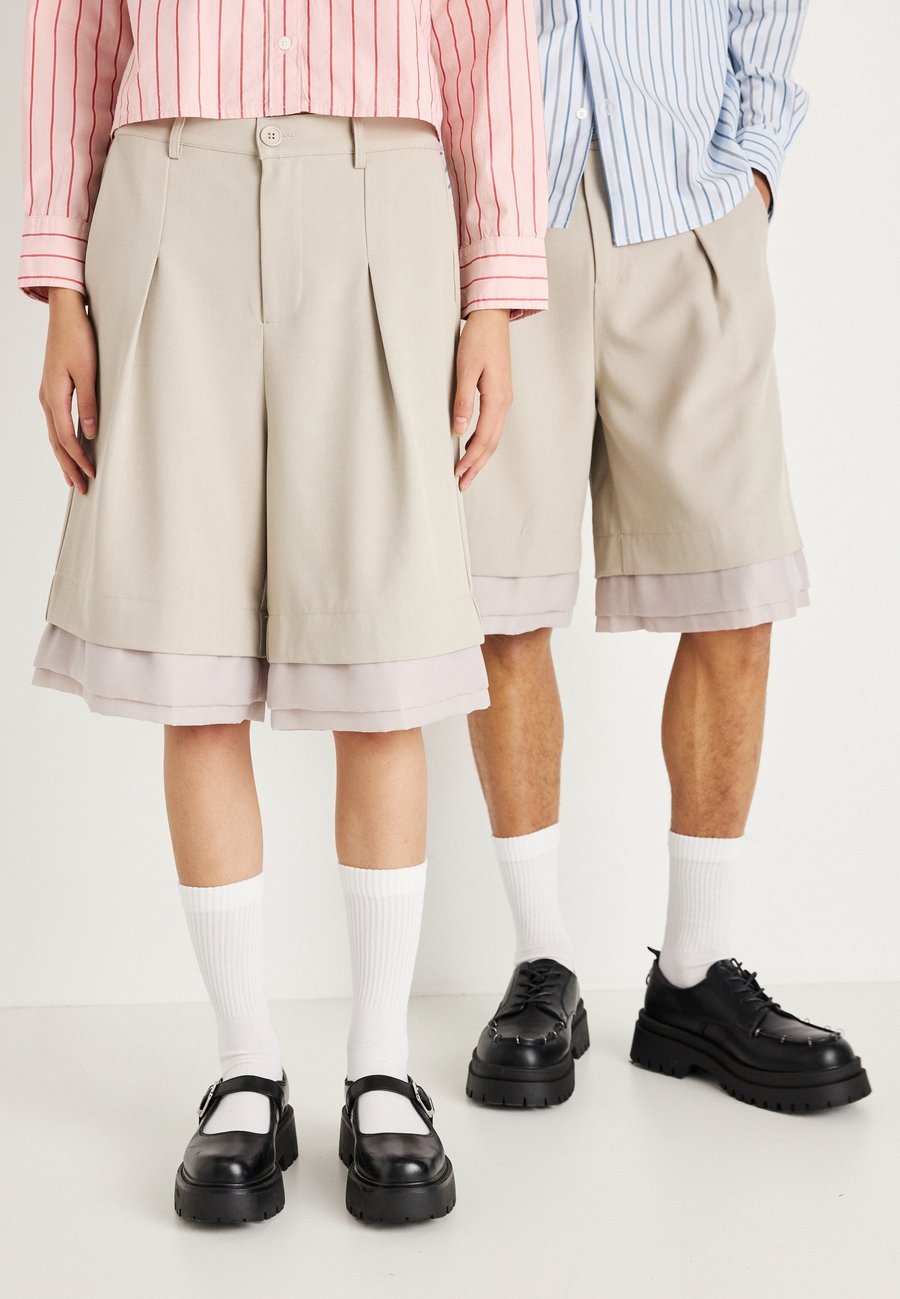 Шорты Sister Jane DREW BERMUDA UNISEX , Grey
Шорты Sister Jane DREW BERMUDA UNISEX , Grey