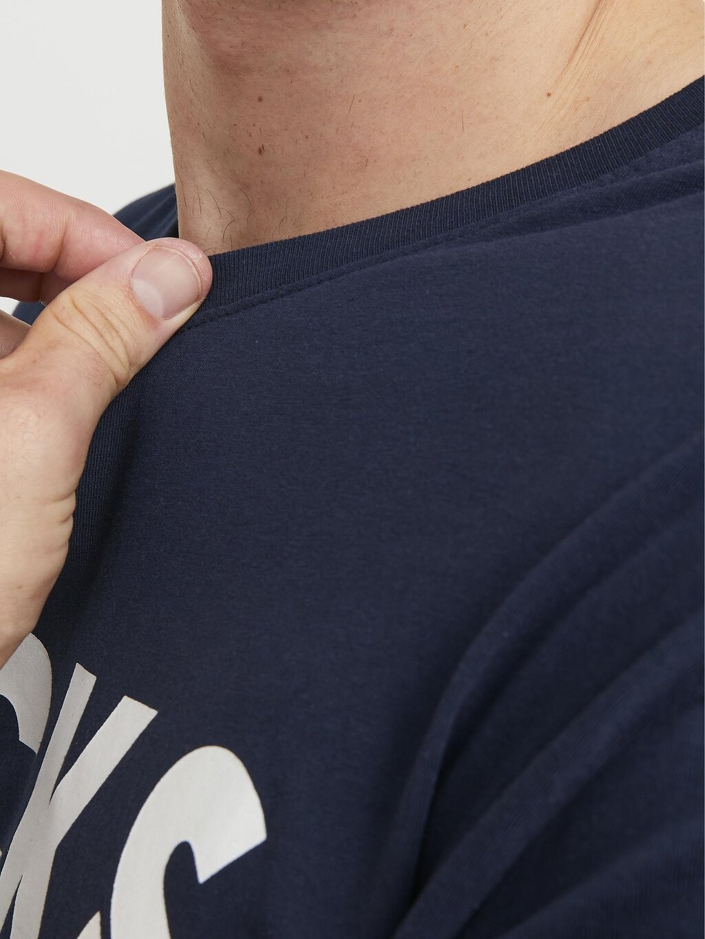 Футболка с принтом Jack & Jones, темно-синий Jjecorp Logo O-Neck
Футболка с принтом Jack & Jones, темно-синий Jjecorp Logo O-Neck