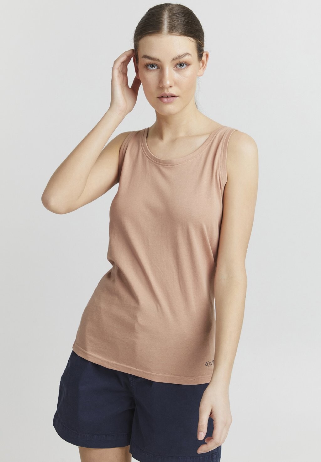 Топ PINA Oxmo, цвет mahogany rose
Топ PINA Oxmo, цвет mahogany rose