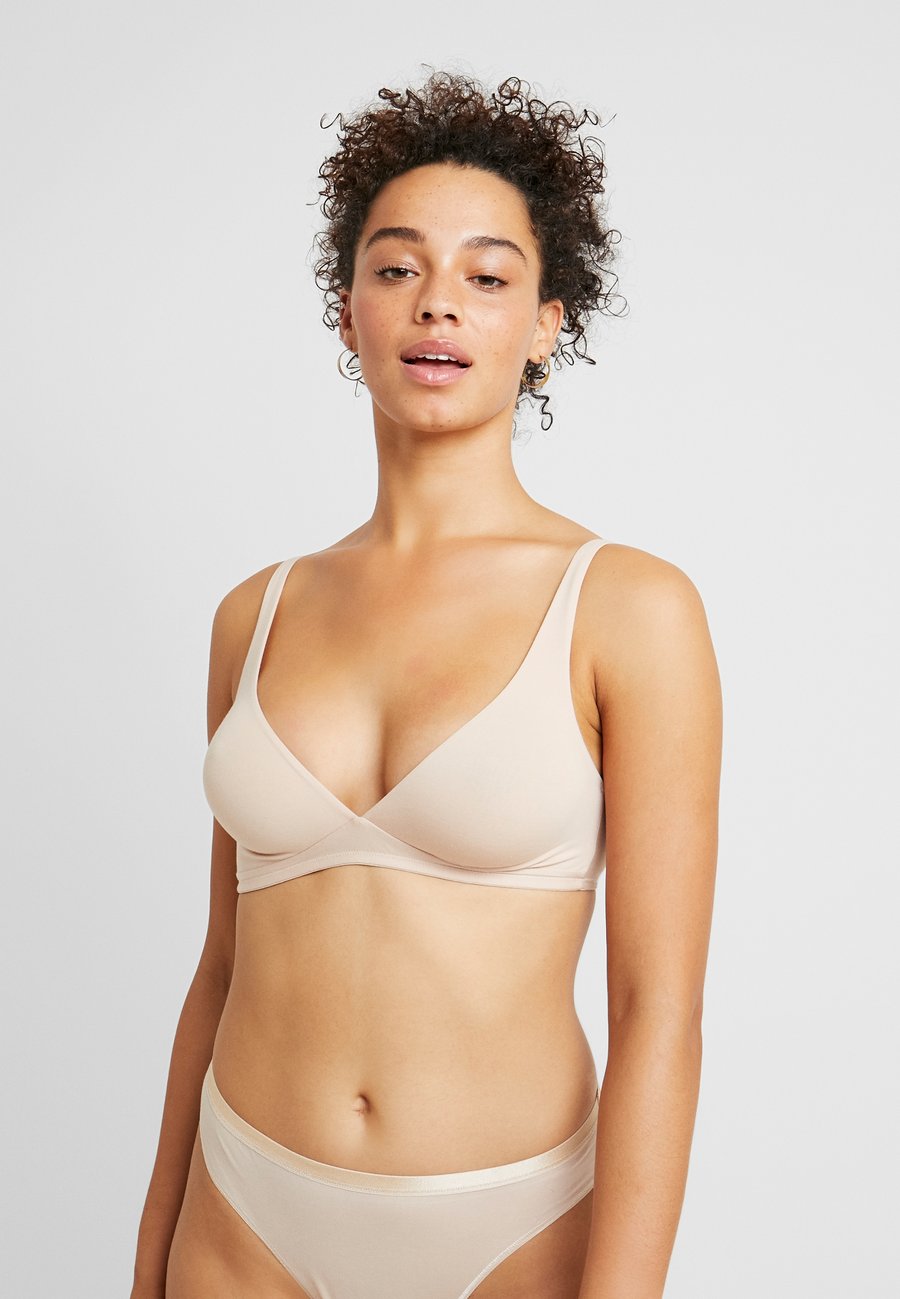 Бюстгальтер Hanro SENSATION SOFT CUP, Skin/Nude
Бюстгальтер Hanro SENSATION SOFT CUP, Skin/Nude