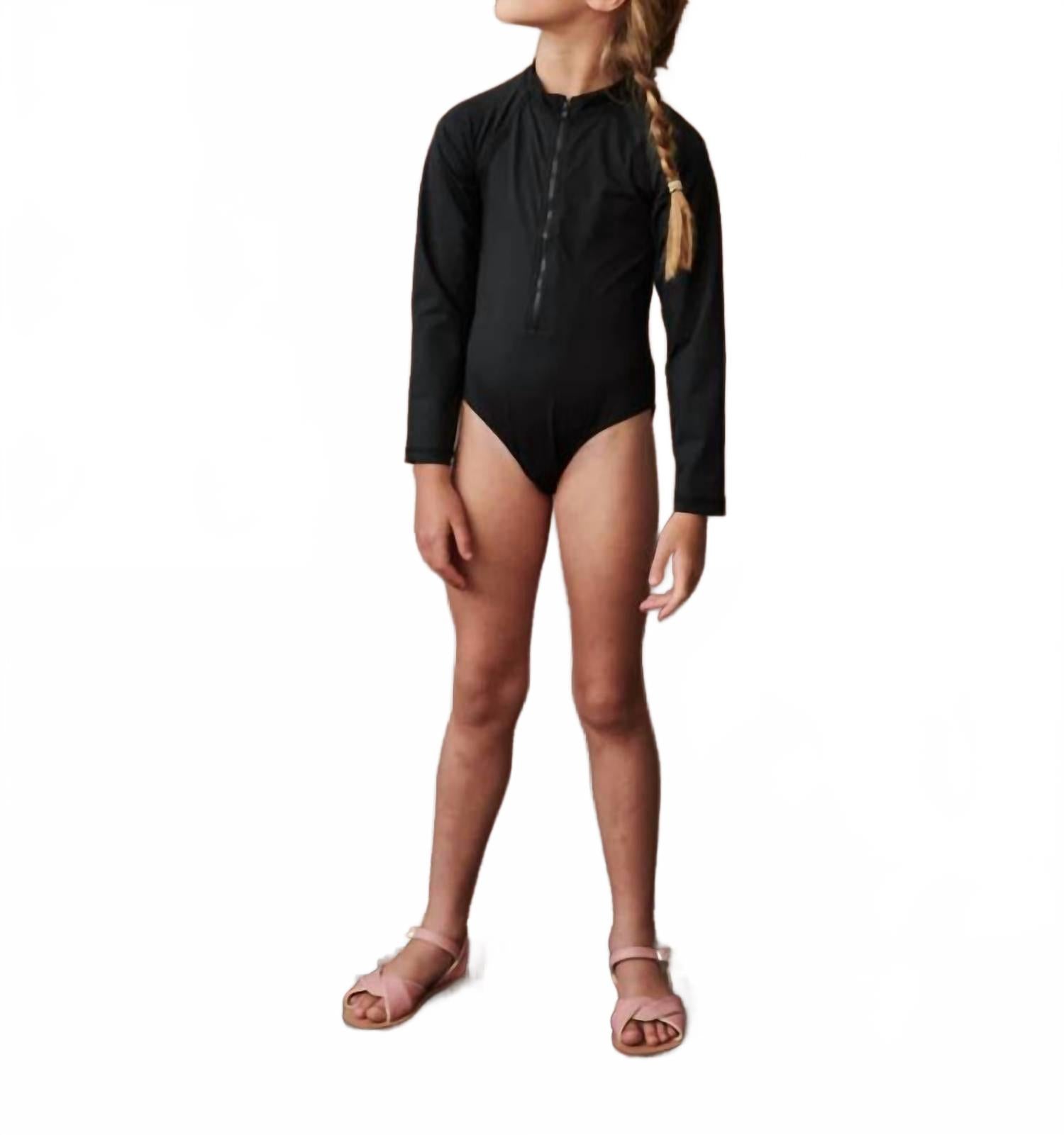 Купальник Dill с молнией в черном цвете Caramel
Купальник Dill с молнией в черном цвете Caramel