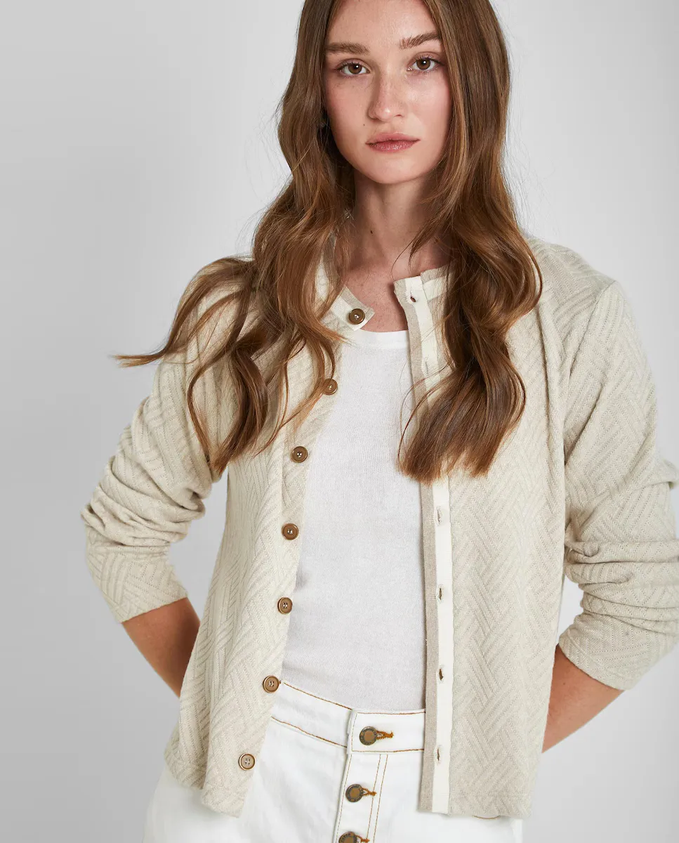 Женский вязаный кардиган с фактурой Trucco, бежевый
Женский вязаный кардиган с фактурой Trucco, бежевый