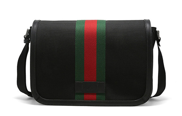 GUCCI Сумка холщовая через плечо кроссбоди мужская черная
GUCCI Сумка холщовая через плечо кроссбоди мужская черная