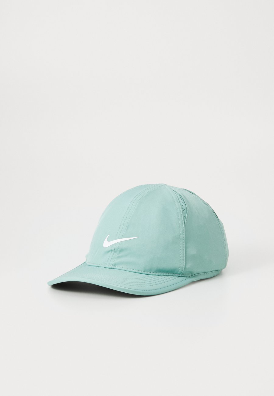 Бейсболка Nike Performance CLUB UNISEX, Cannon/White/White
Бейсболка Nike Performance CLUB UNISEX, Cannon/White/White