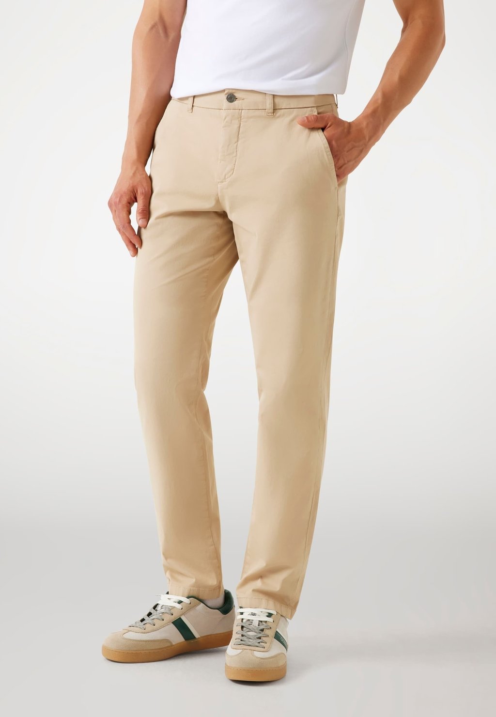 Чиносы Guess, бежевый
Чиносы Guess, бежевый