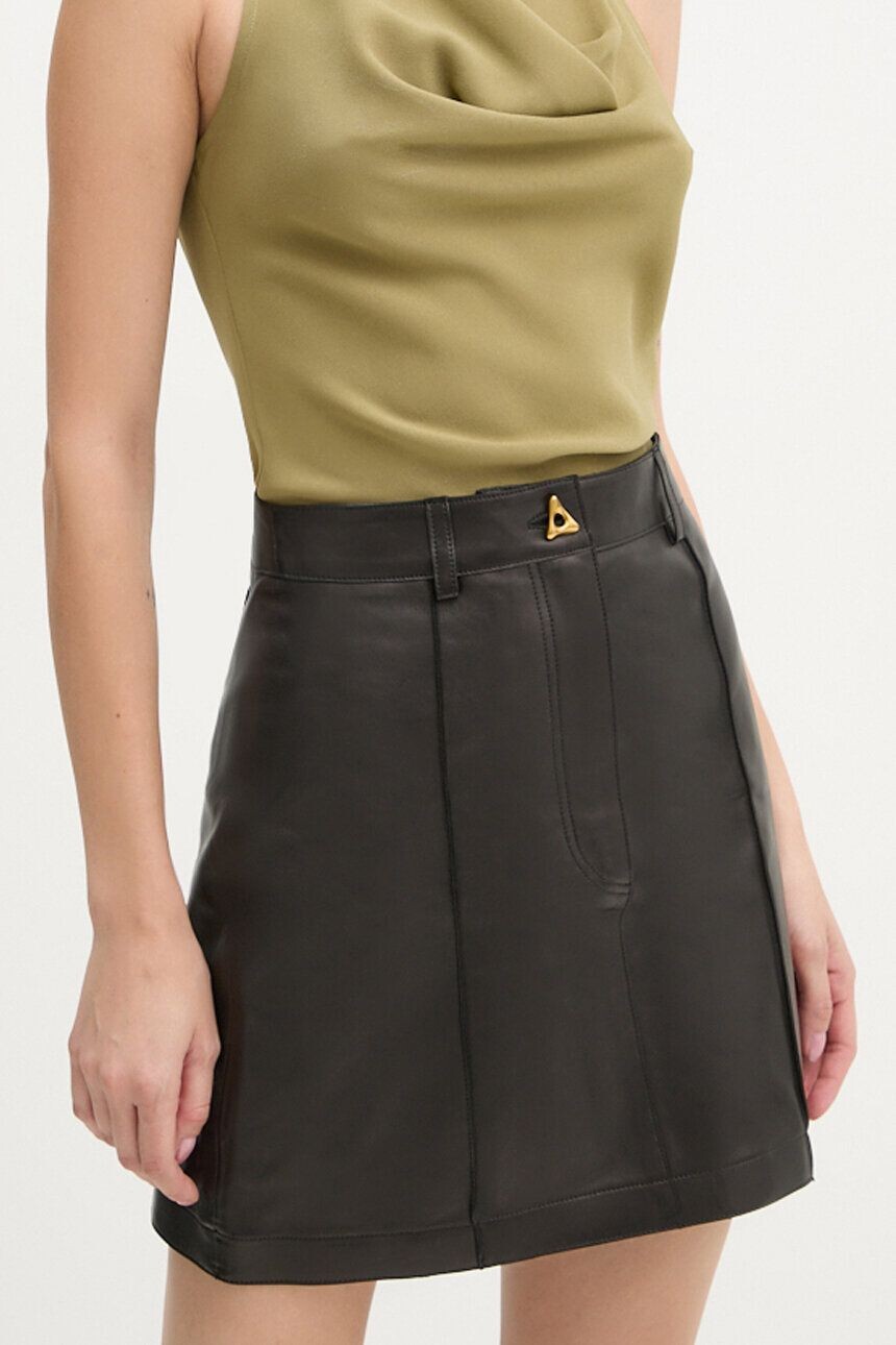 AERON кожаная юбка, черный
AERON кожаная юбка, черный