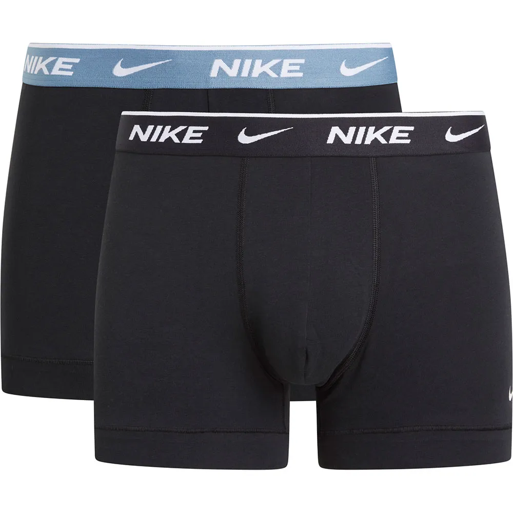 Боксеры 2 шт Nike Eday Trunk boxers 2 units, черный
Боксеры 2 шт Nike Eday Trunk boxers 2 units, черный