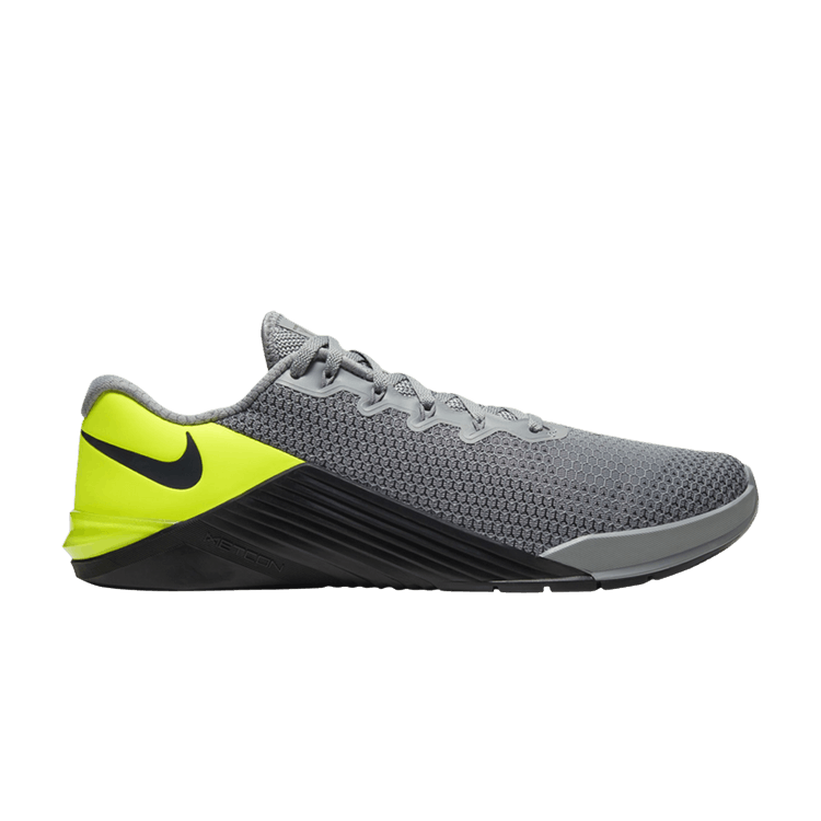 Кроссовки Metcon 5 'Particle Grey Volt', серый
Кроссовки Metcon 5 'Particle Grey Volt', серый