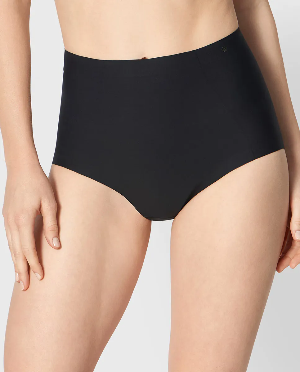 Гладкие моделирующие трусики Medium Shaping Triumph, черный
Гладкие моделирующие трусики Medium Shaping Triumph, черный