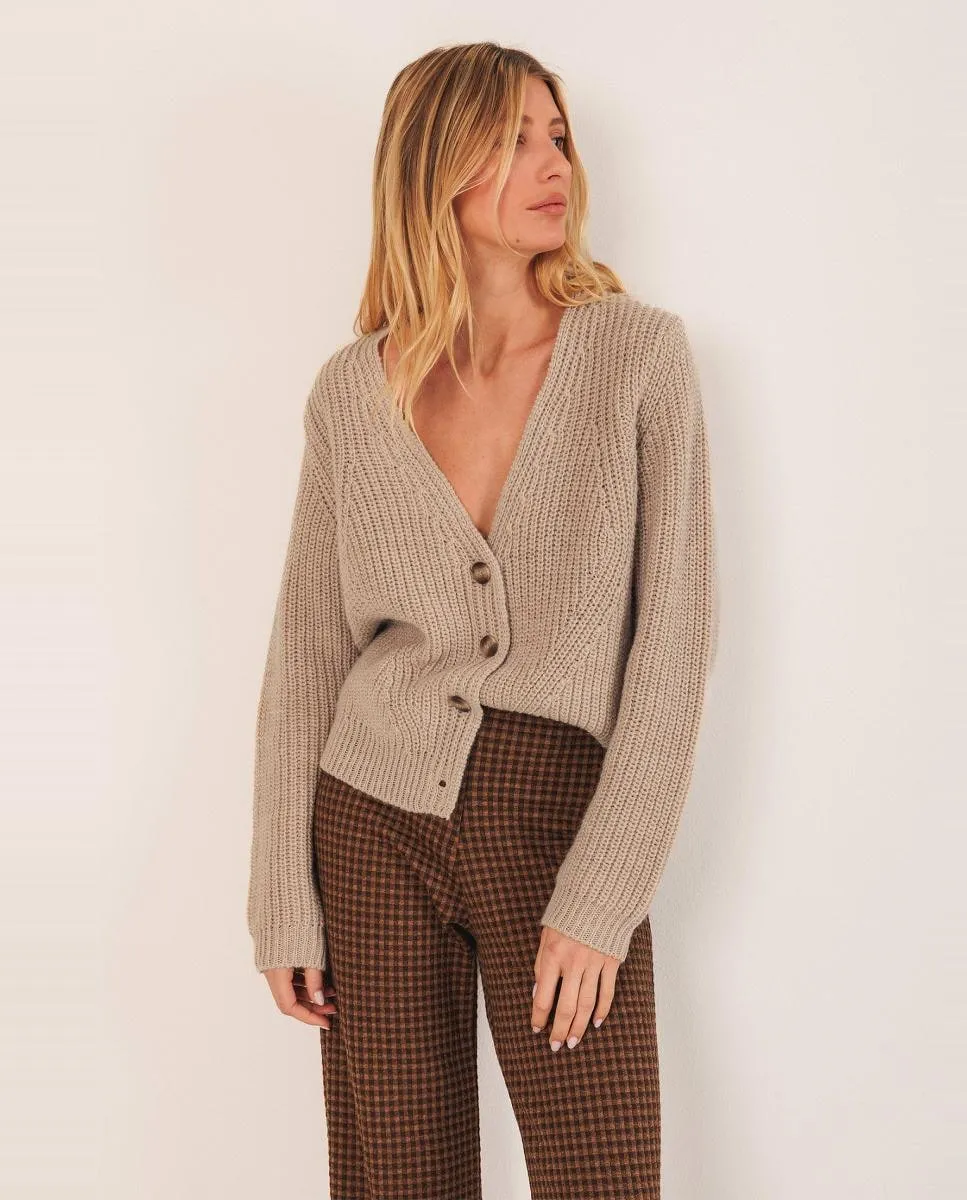 Женская куртка с длинным рукавом и V-образным вырезом Indi & Cold, бежевый
Женская куртка с длинным рукавом и V-образным вырезом Indi & Cold, бежевый