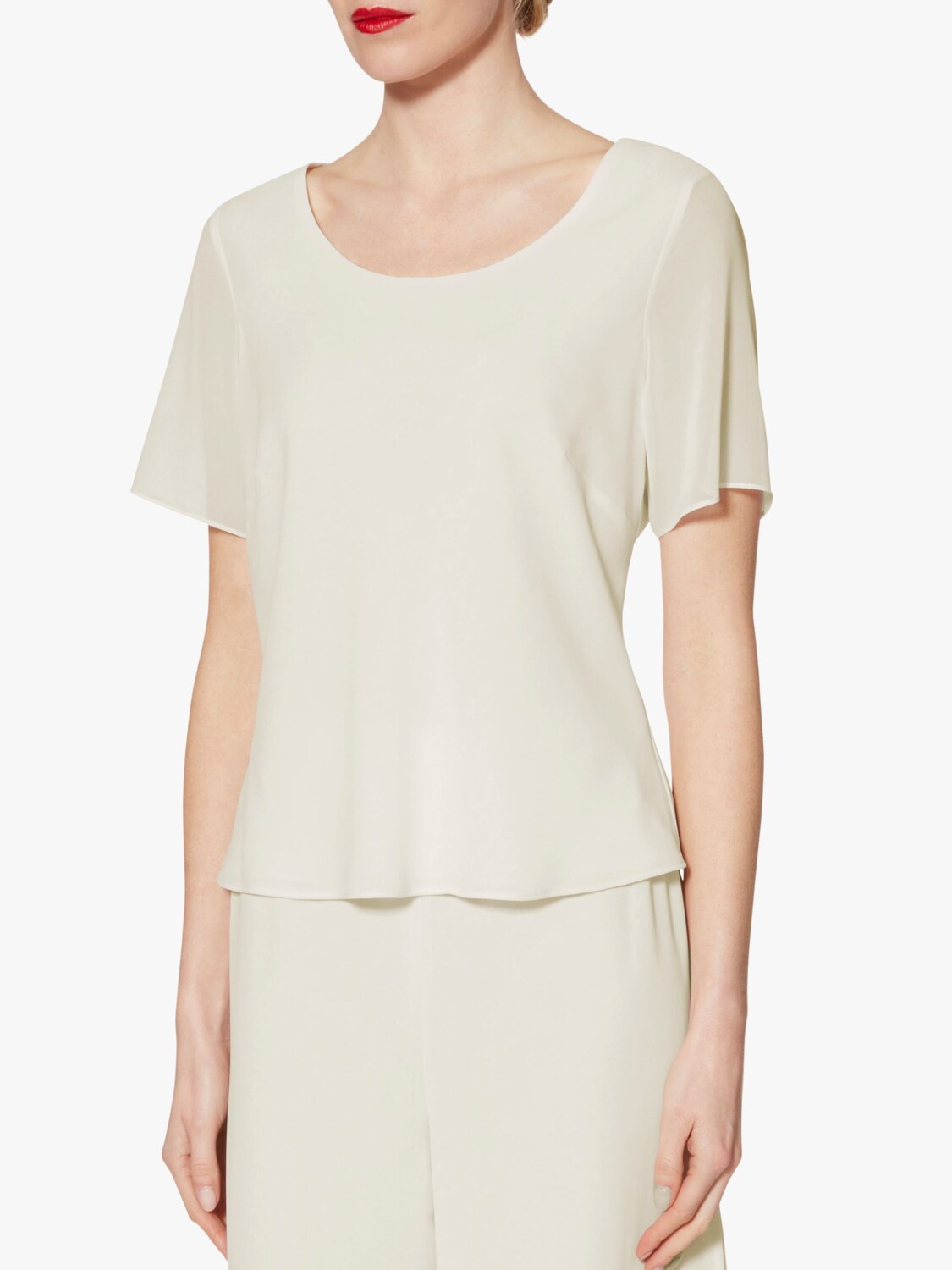 Трехслойный шифоновый топ Gina Bacconi, масляный крем
Трехслойный шифоновый топ Gina Bacconi, масляный крем