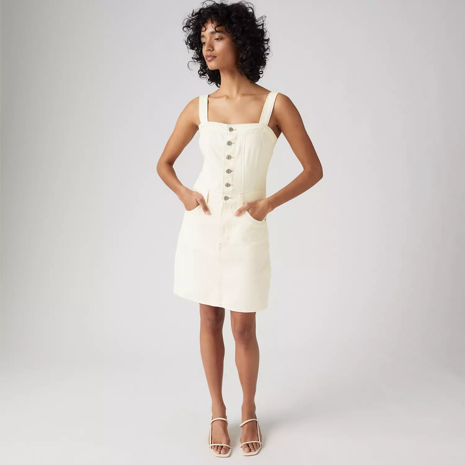 Легендарное платье на пуговицах Levi's, цвет Serenity Tomorrow - White
Легендарное платье на пуговицах Levi's, цвет Serenity Tomorrow - White