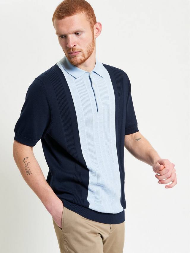 Вязаный поло с коротким рукавом из органического хлопка в блочную полоску Ben Sherman, Dark Navy
Вязаный поло с коротким рукавом из органического хлопка в блочную полоску Ben Sherman, Dark Navy