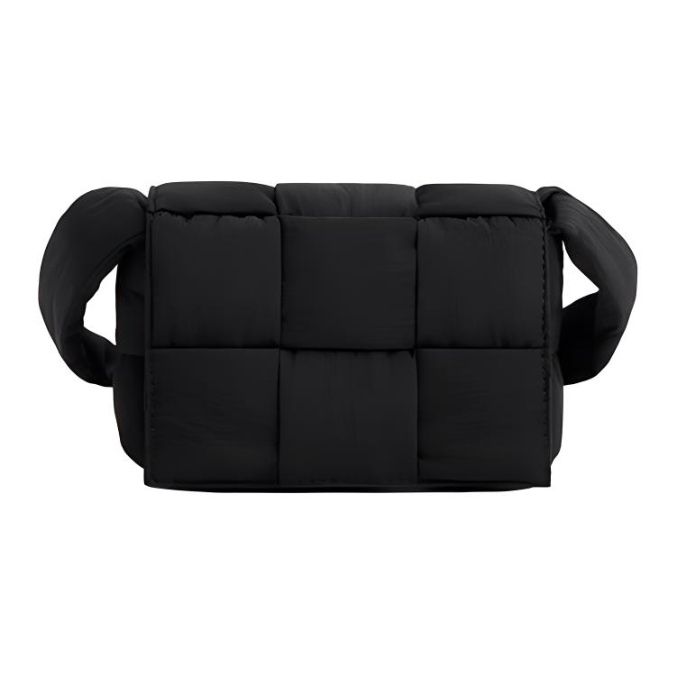 Мини-сумка кроссбод Candy с мягкой вставкой и кассетным замком черная Bottega Veneta
Мини-сумка кроссбод Candy с мягкой вставкой и кассетным замком черная Bottega Veneta