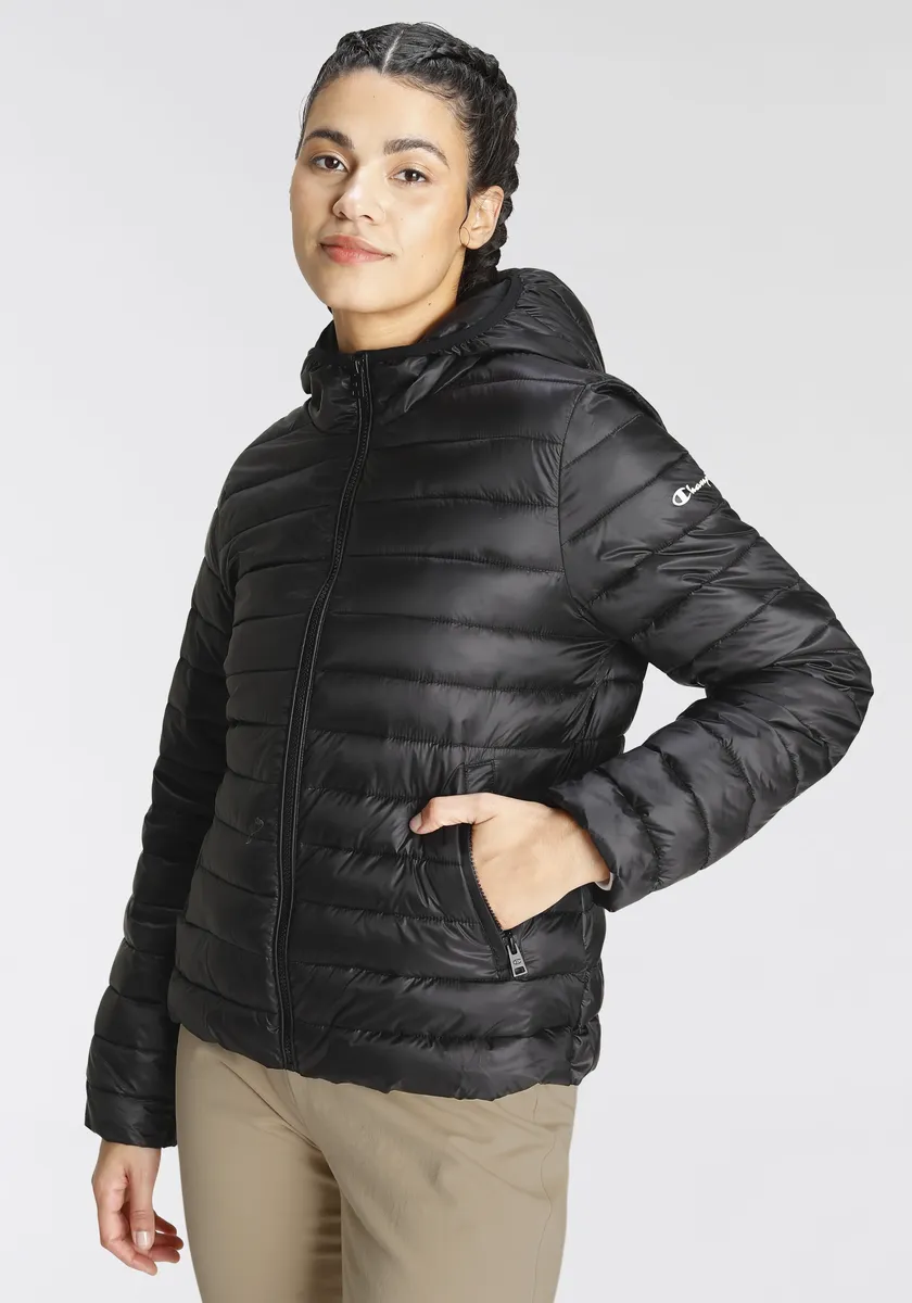 Стеганая куртка Champion "Lightweight Hooded Jacket" с капюшоном, черный
Стеганая куртка Champion "Lightweight Hooded Jacket" с капюшоном, черный