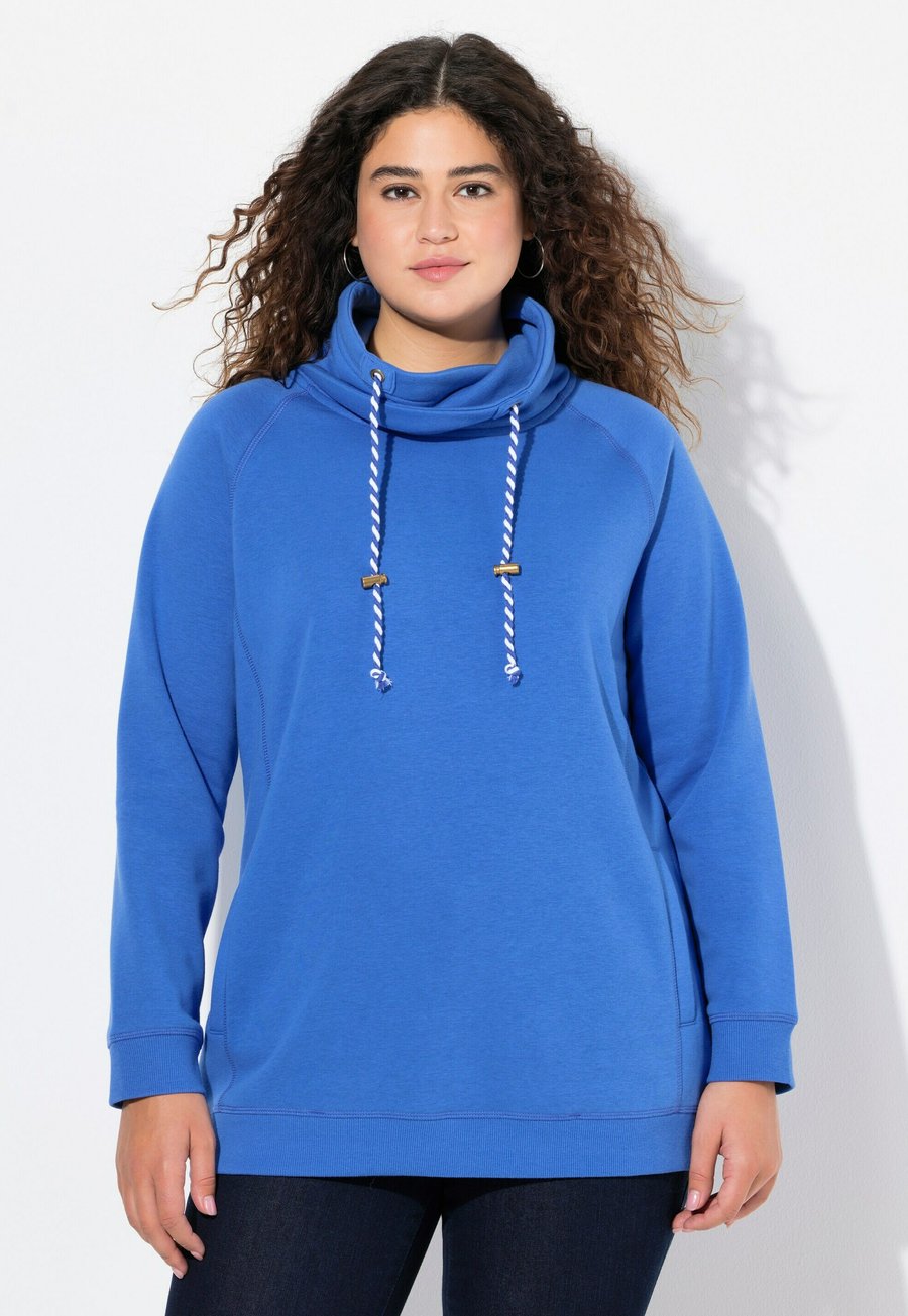 Толстовка Ulla Popken MIT STEHKRAGEN RAGLANFORM LANGE ÄRMEL , Peacock Blue/Blue, Синий, Толстовка Ulla Popken MIT STEHKRAGEN RAGLANFORM LANGE ÄRMEL , Peacock Blue/Blue
Толстовка Ulla Popken MIT STEHKRAGEN RAGLANFORM LANGE ÄRMEL , Peacock Blue/Blue, Синий, Толстовка Ulla Popken MIT STEHKRAGEN RAGLANFORM LANGE ÄRMEL , Peacock Blue/Blue