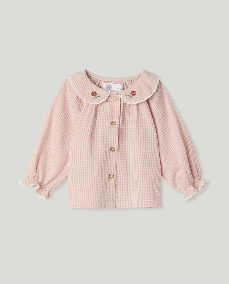 Рубашка в клетку с длинными рукавами и вышитым воротником для маленькой девочки Baby El Corte Inglés, розовый
Рубашка в клетку с длинными рукавами и вышитым воротником для маленькой девочки Baby El Corte Inglés, розовый
