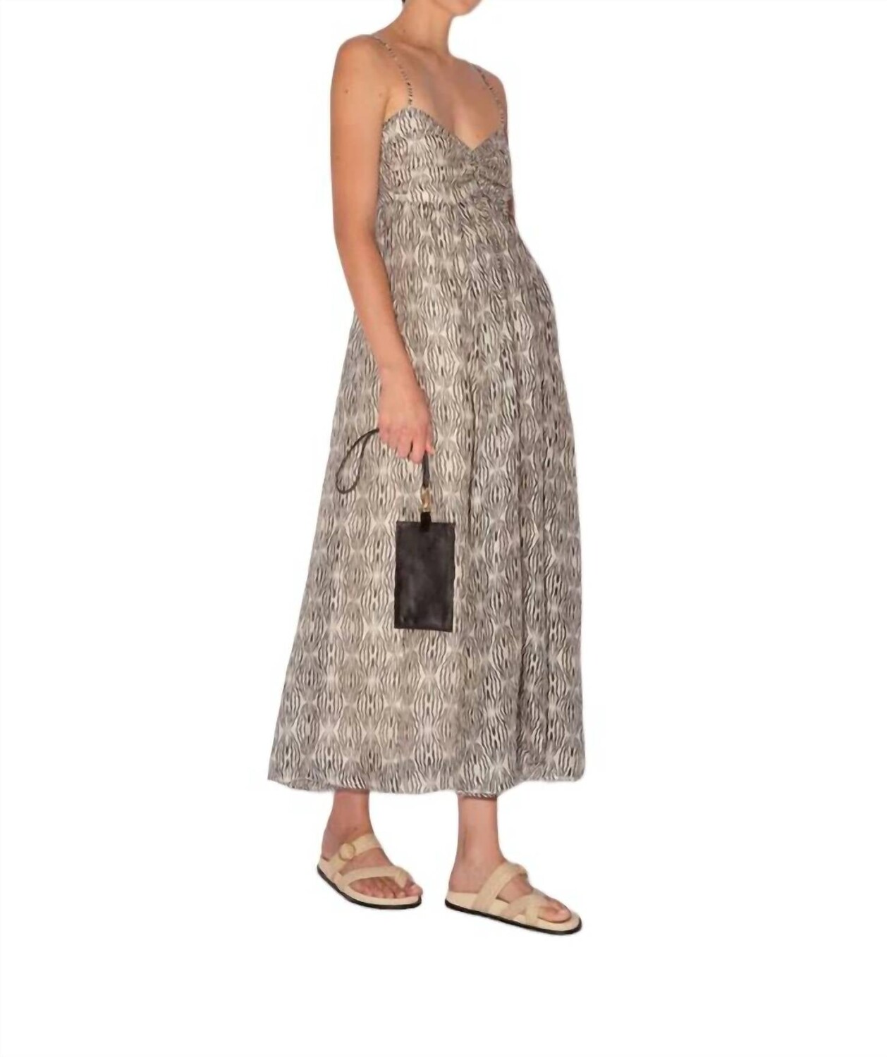 Платье Katrina в полуночном тропическом лесу MAGALI PASCAL
Платье Katrina в полуночном тропическом лесу MAGALI PASCAL